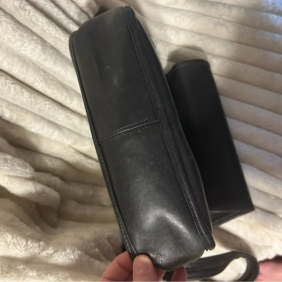 Coach Vintage  Black Leather purse - Picture 6 of 9